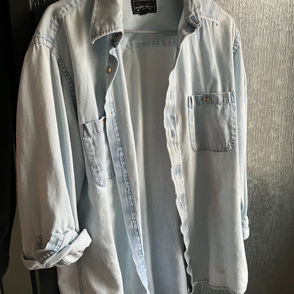 Casual Denim shirt, size Medium,  Men's, Long Sleeve, button up relaxed vintage